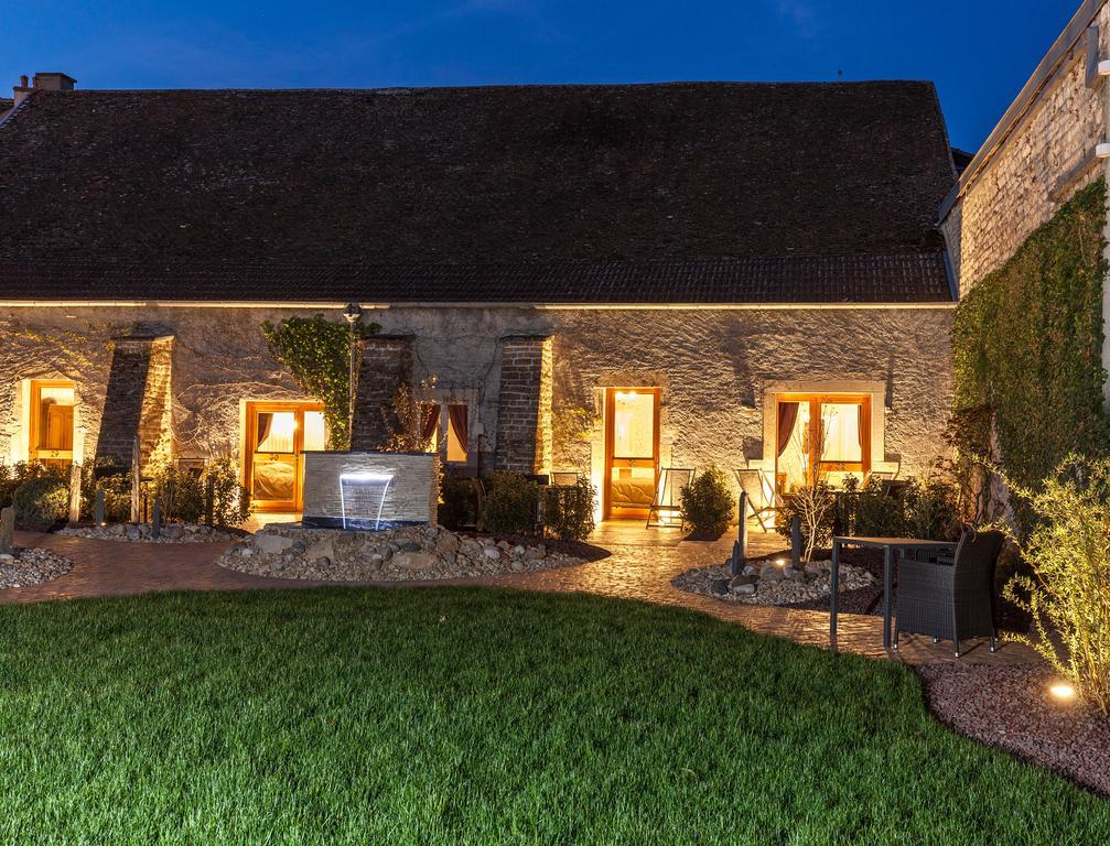 Hotel De La Cloche Beaune  Dış mekan fotoğraf